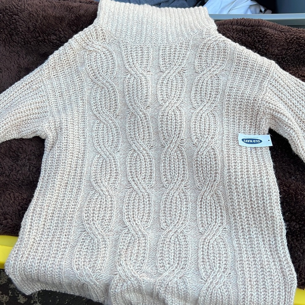 New with tags old navy sweater size small